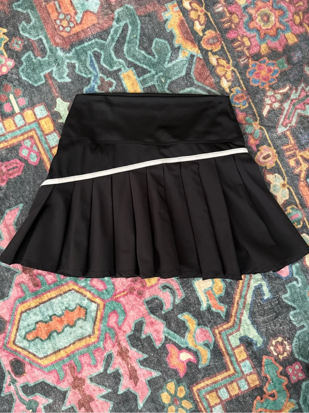 Small Beach Riot Black Pleated Athletic Mini Skort with White Asymmetrical Trim - Picture 1 of 3
